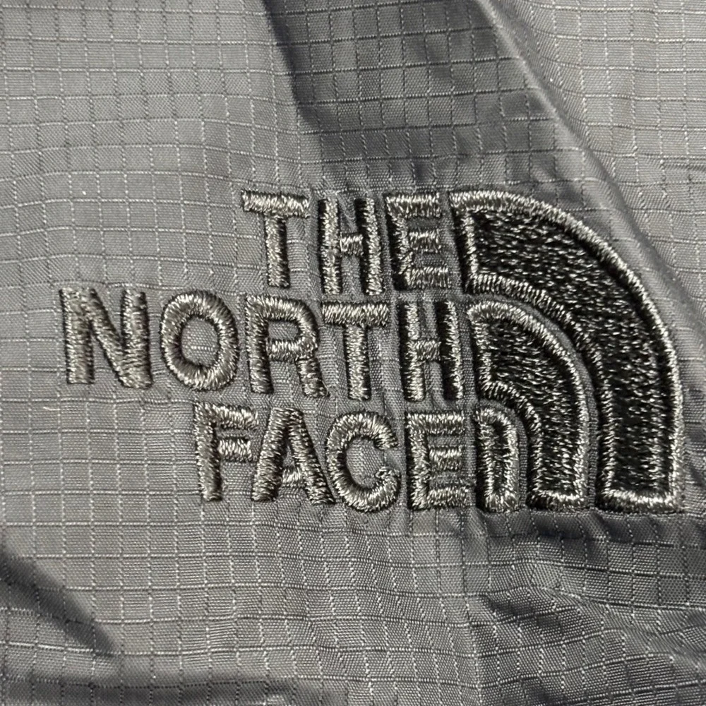 The North Face Venture 2 Dryvent Waterproof Hooded Rain Jacket in Black‎ Size XL